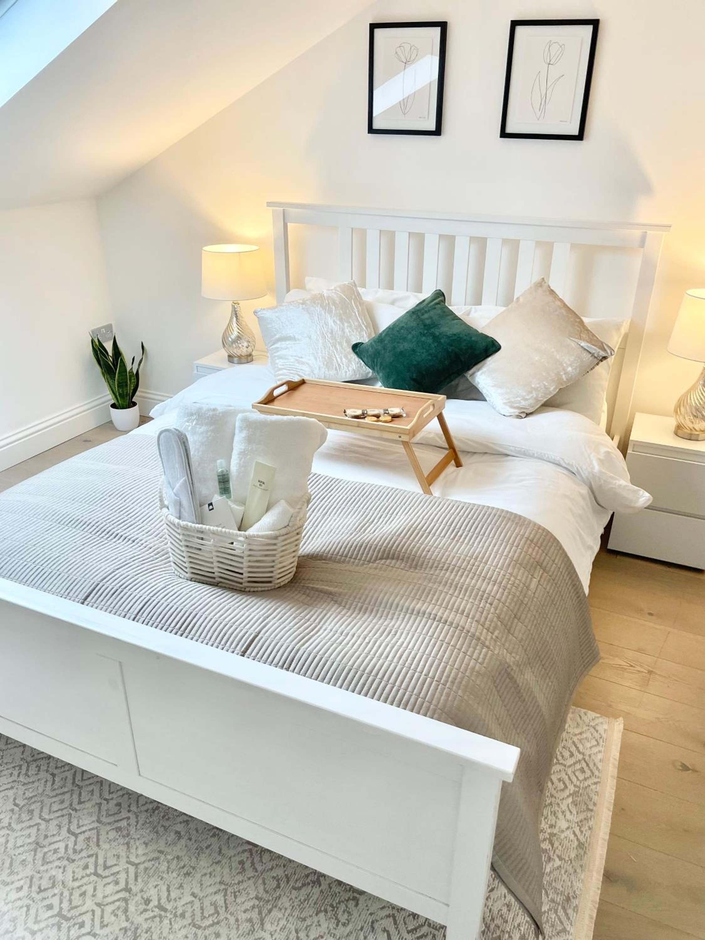 Luxury en-suite double bedroom Stratford E15