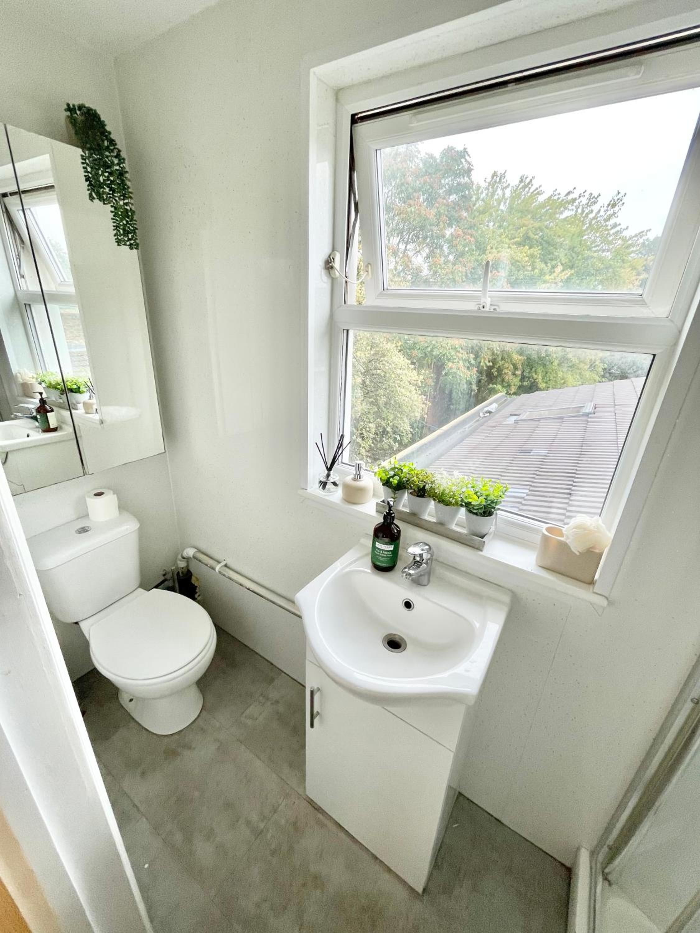 Luxury en-suite double bedroom Stratford E15