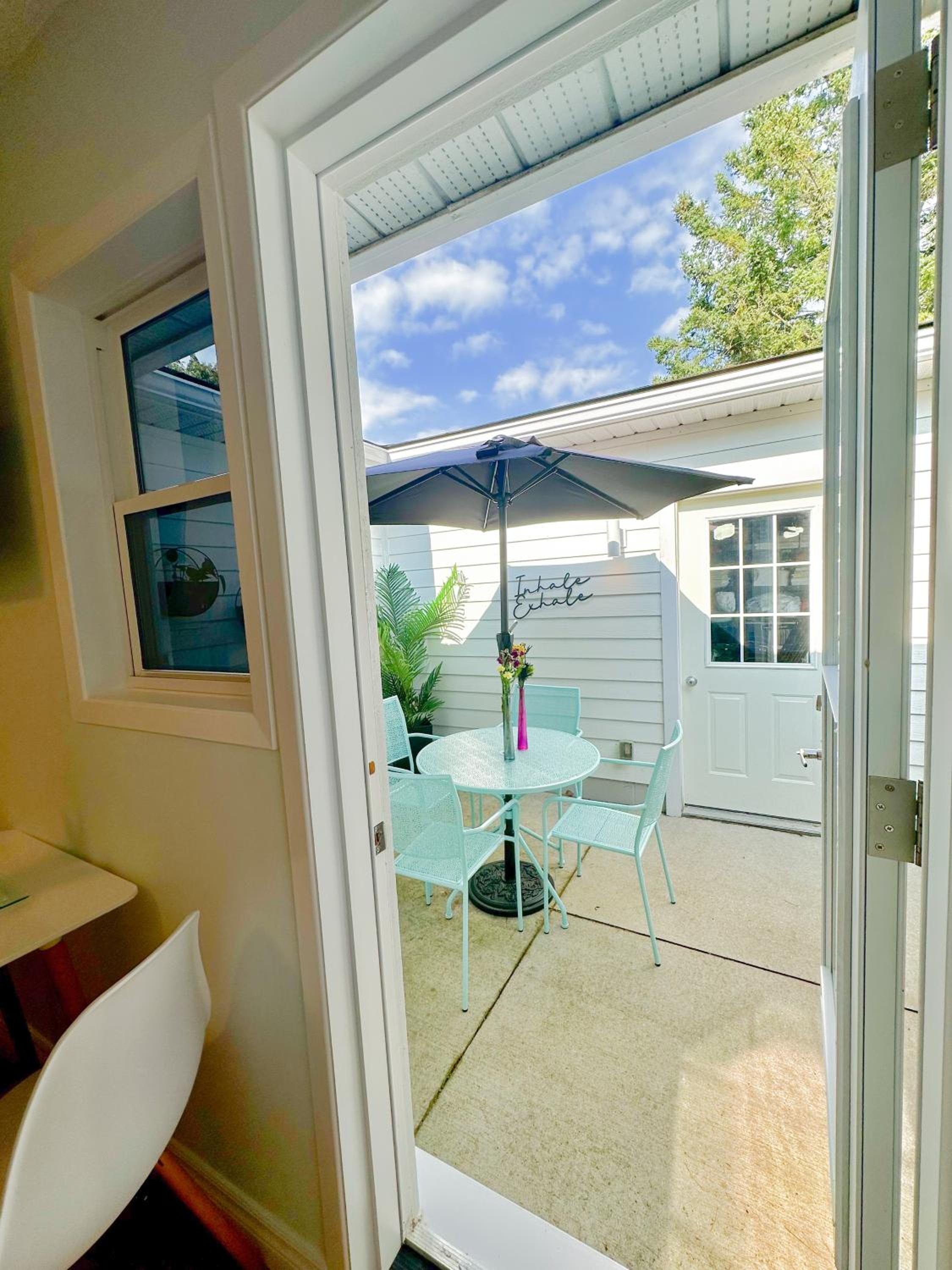 Oasis by the Bay Vacation Suites