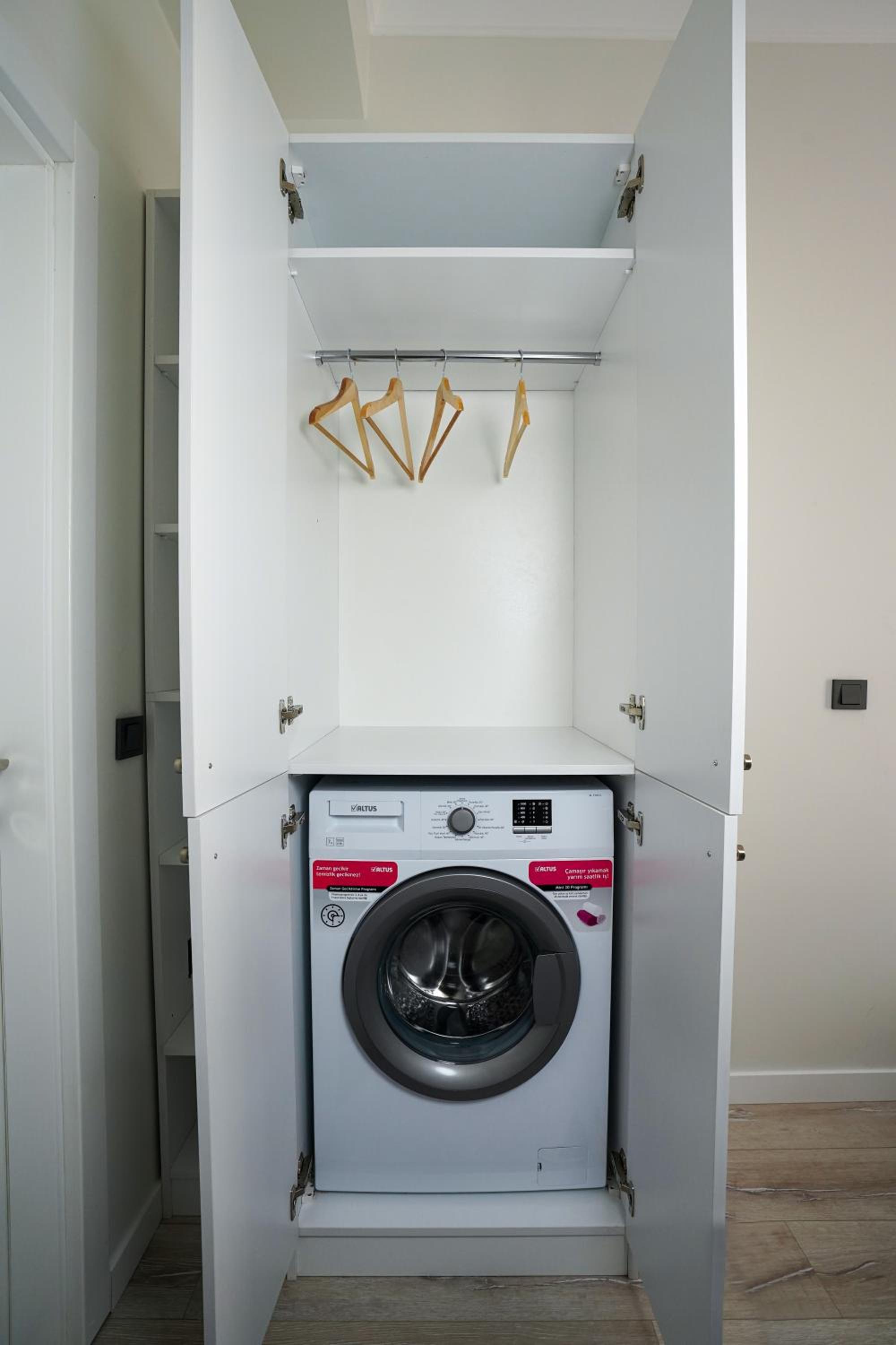 Merkuri Apart - Image 12