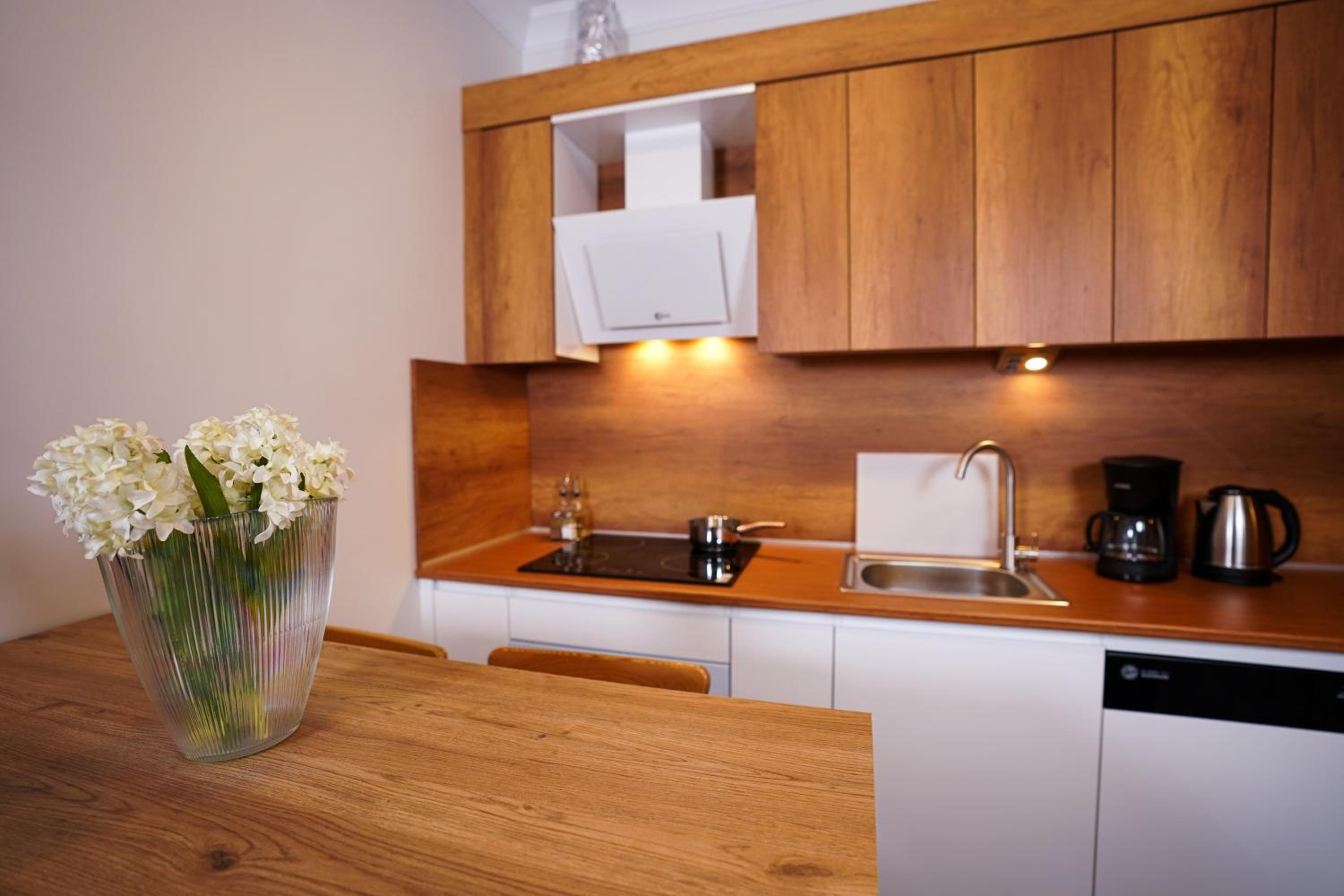 Merkuri Apart - Image 16