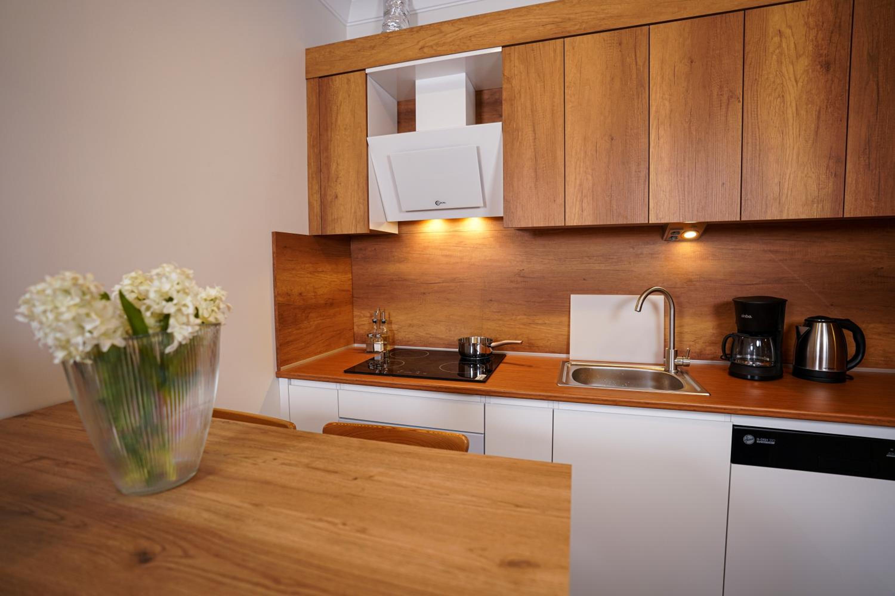 Merkuri Apart - Image 17