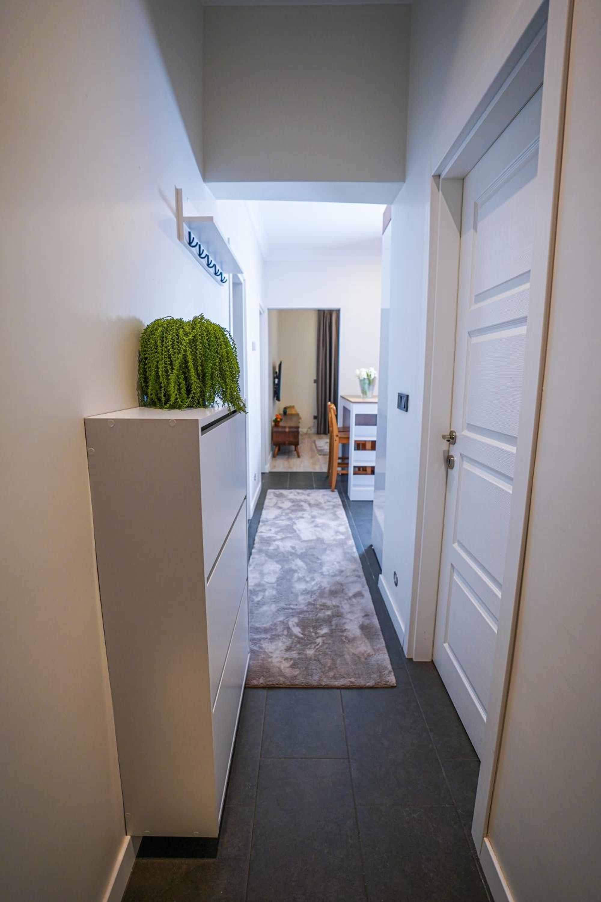 Merkuri Apart - Image 85