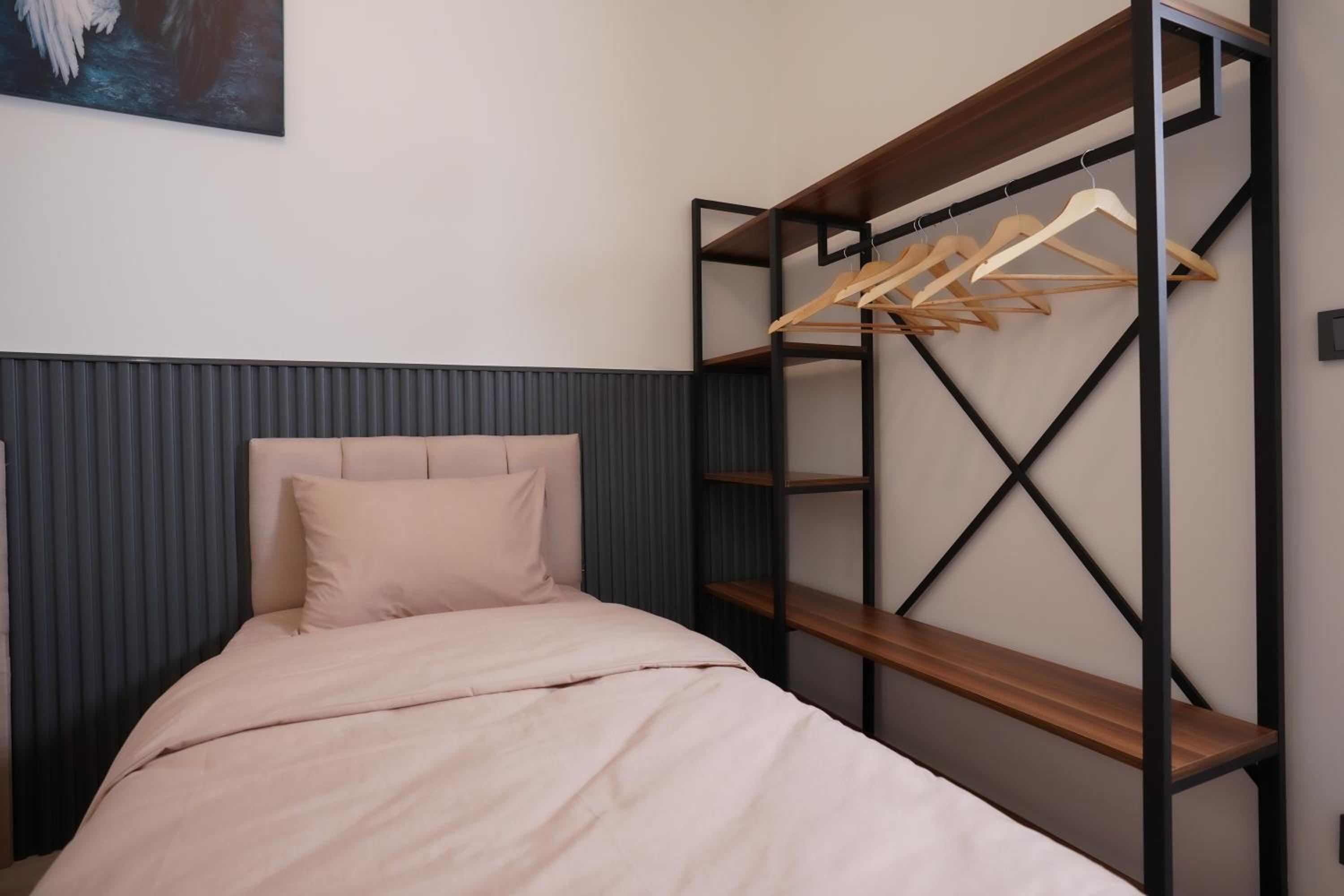 Merkuri Apart - Image 48