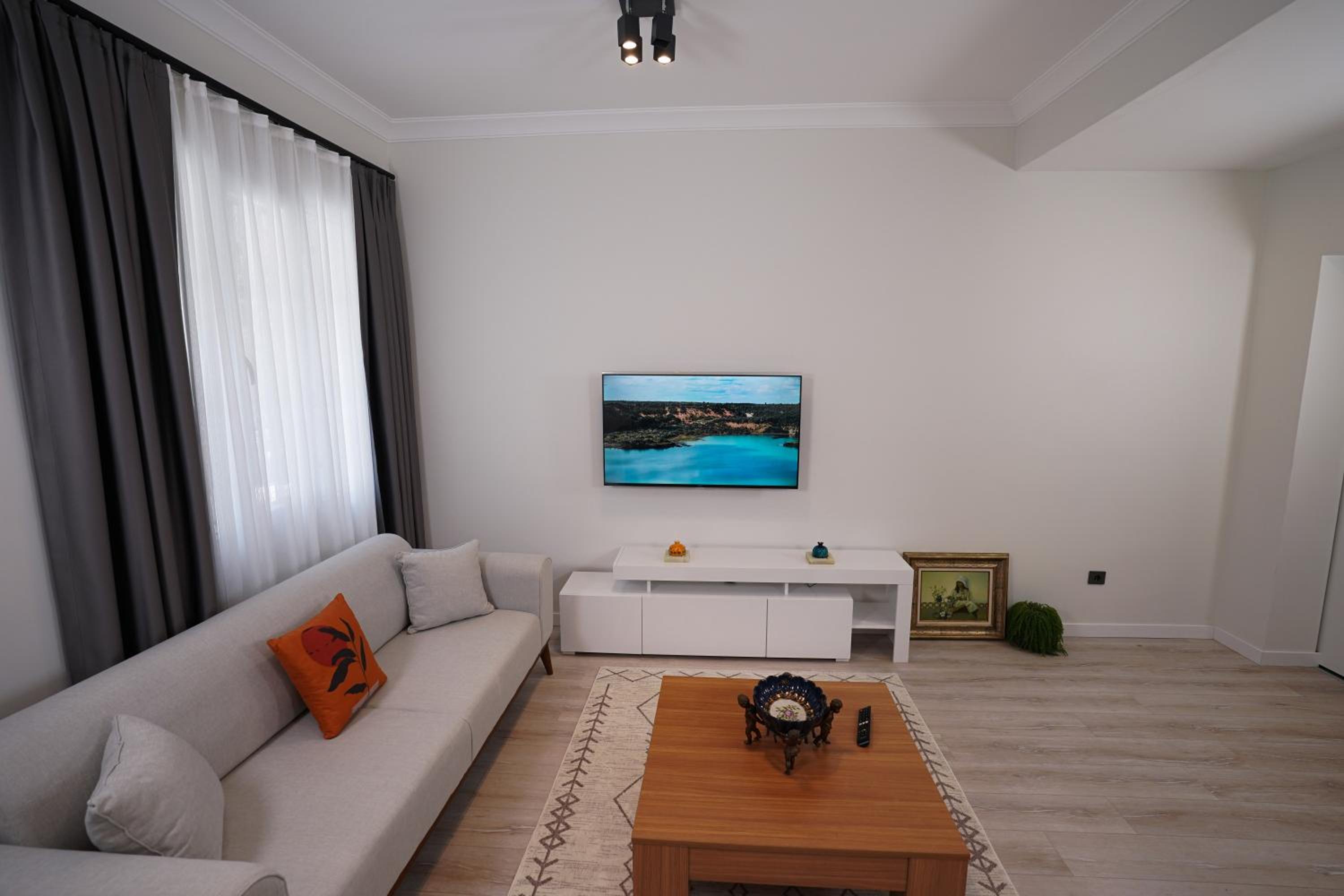 Merkuri Apart - Image 87