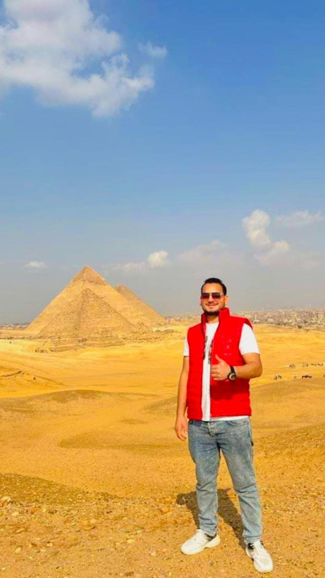 Ahmose Pyramids view inn