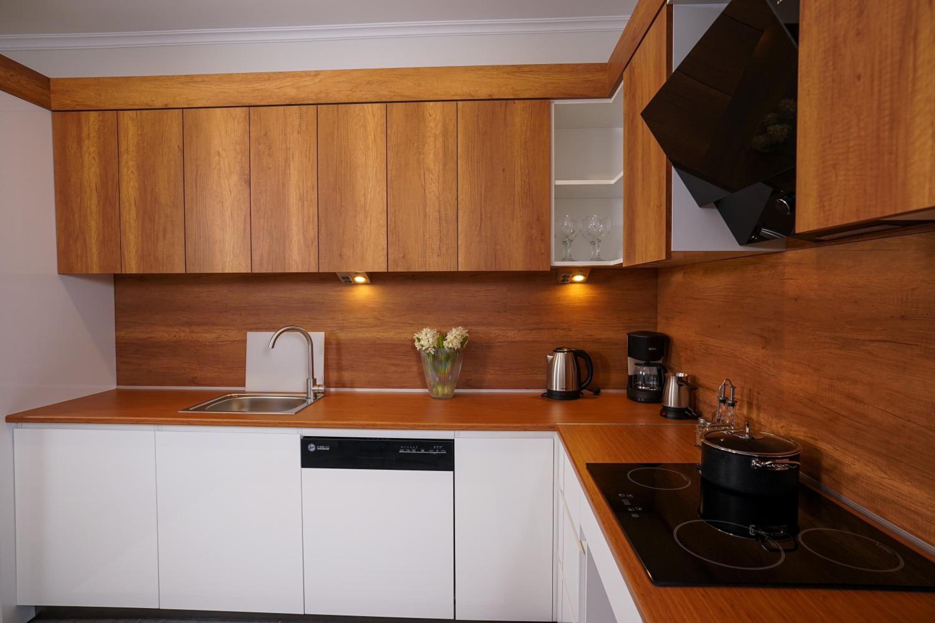 Merkuri Apart - Image 21