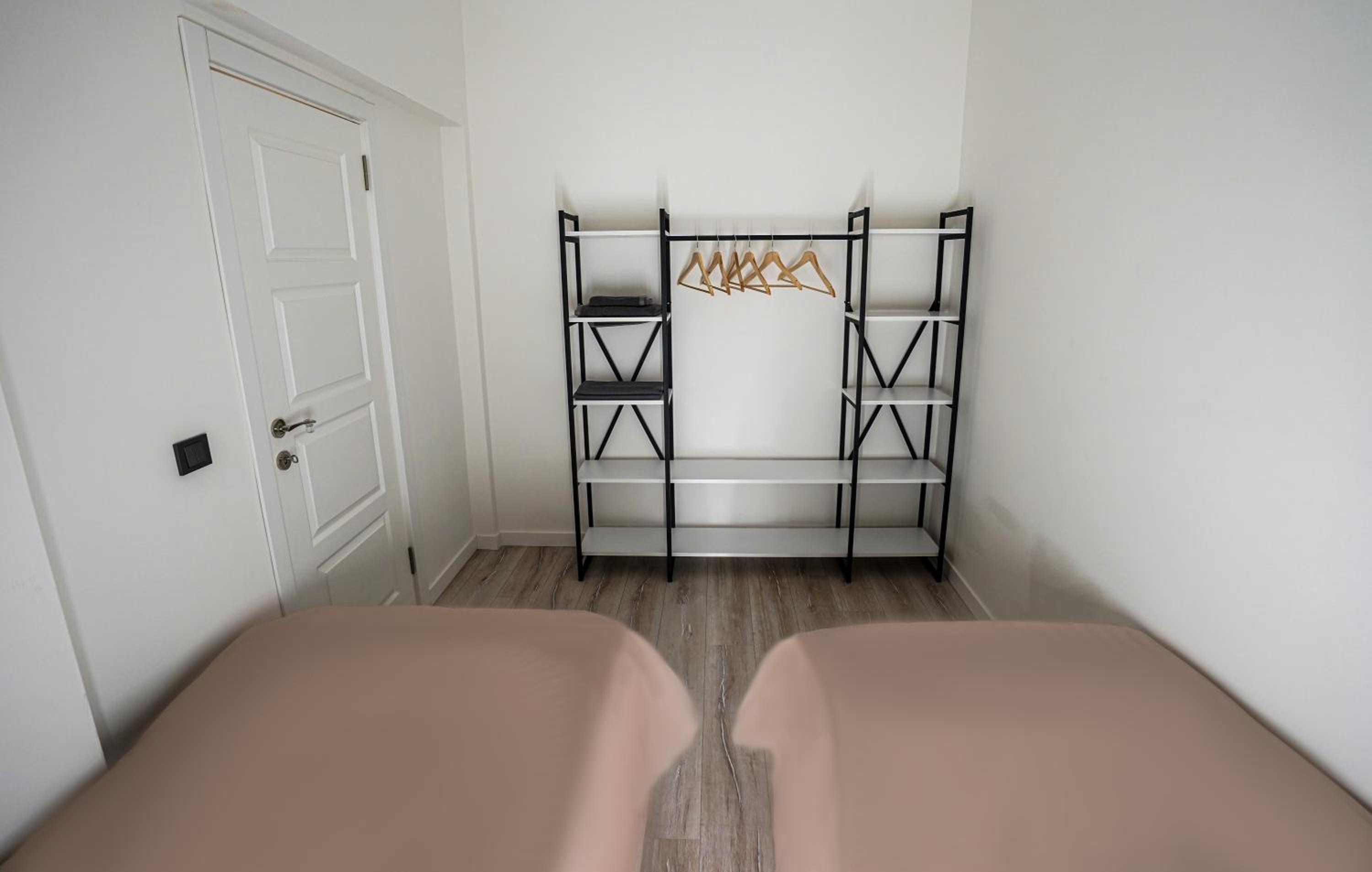 Merkuri Apart - Image 57