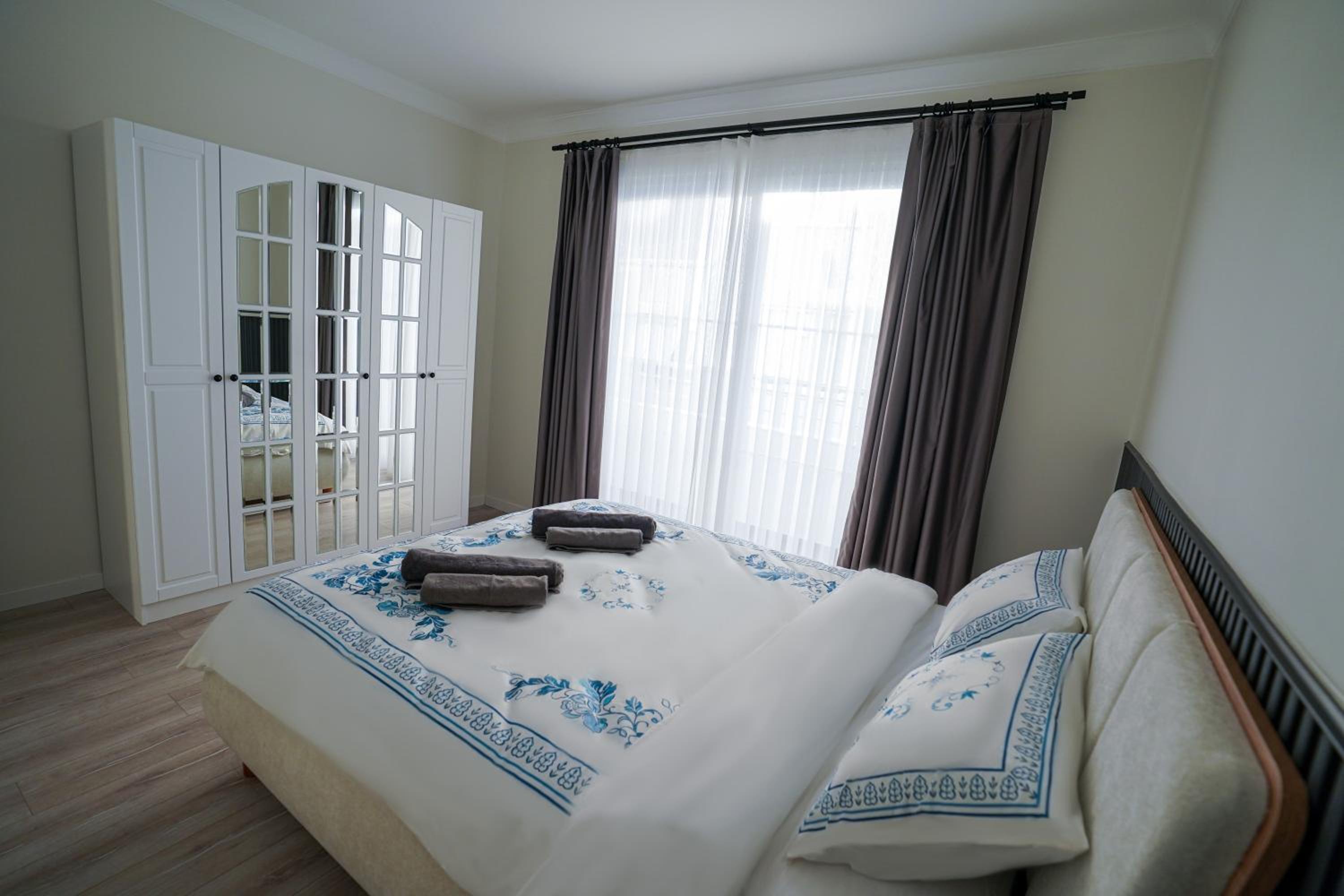 Merkuri Apart - Image 59