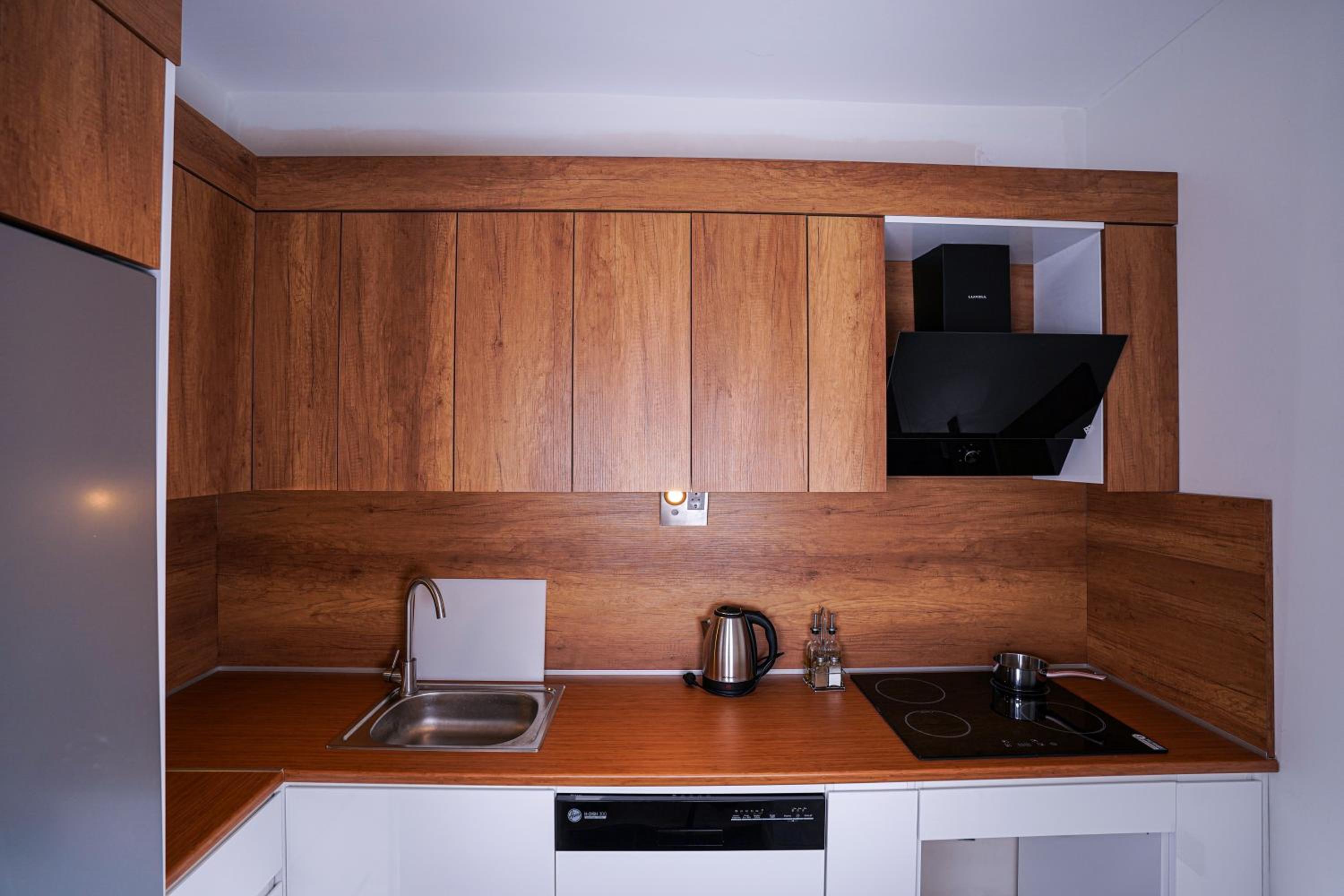 Merkuri Apart - Image 72