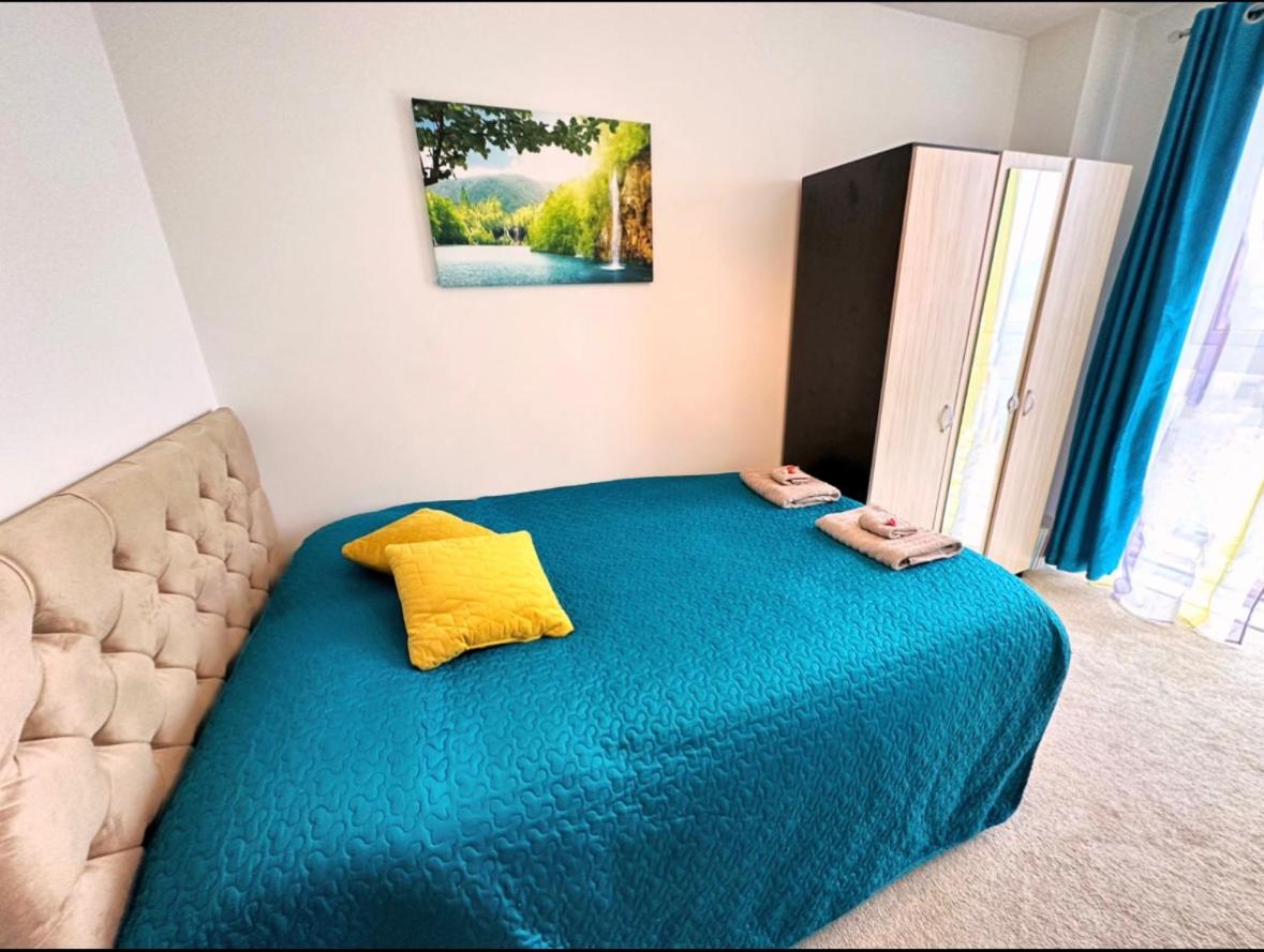 Spacious 2 bed flat next to Elizabeth line