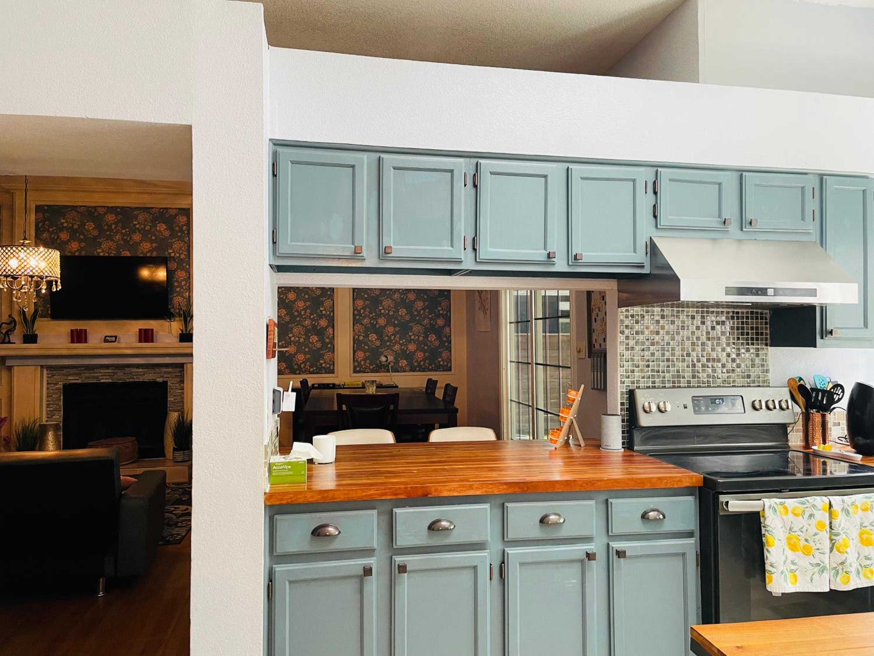San Antonio Comfort 4 Bedroom 3 Bath home 5 Mins from Sea World view 4