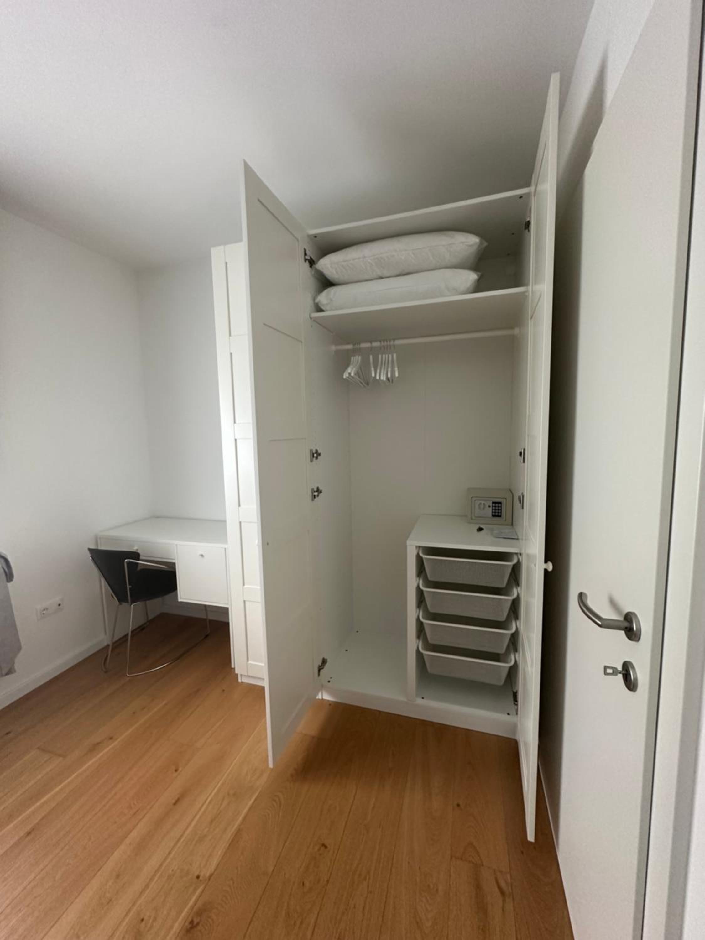 Thyke Apartment