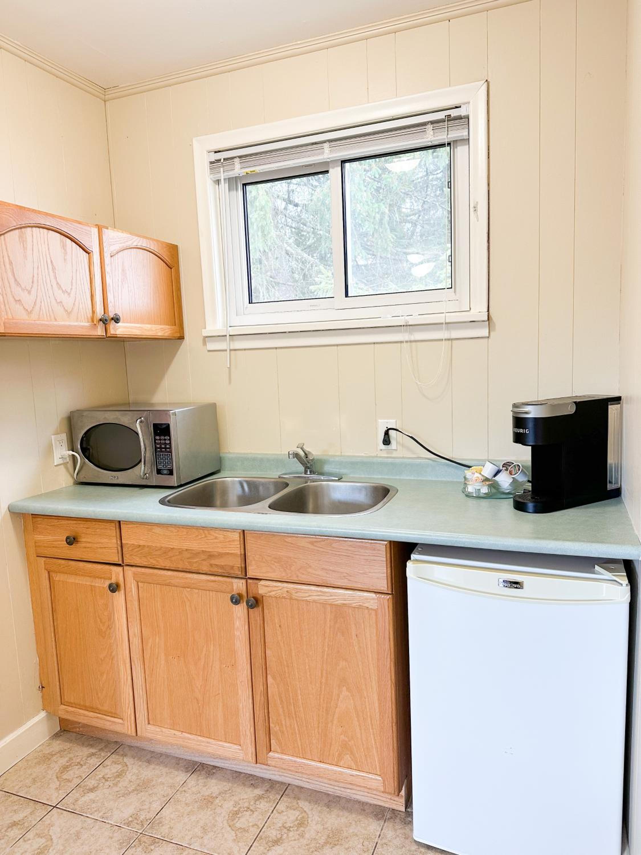 Oasis by the Bay Vacation Suites