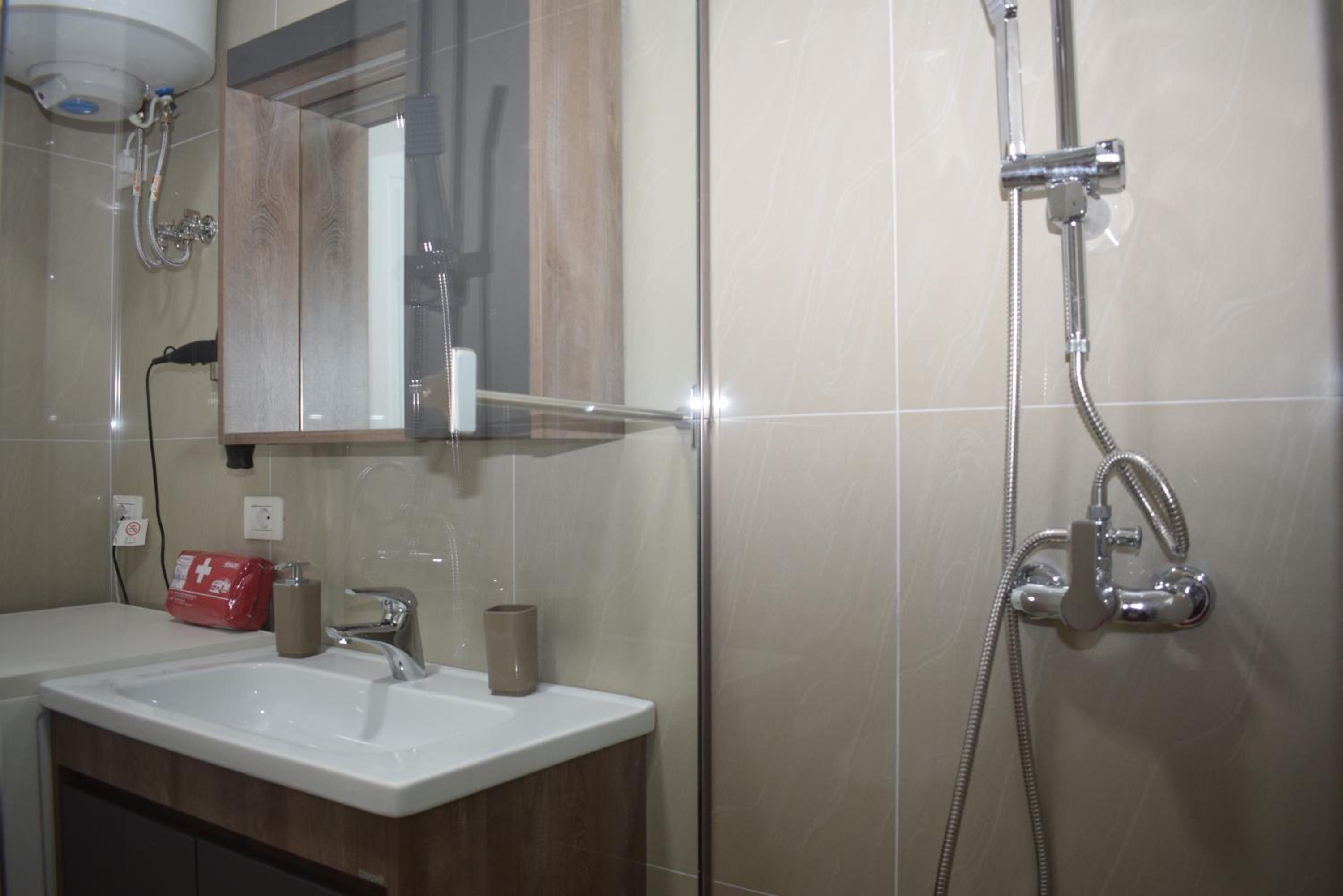 Alb's Apartment 2