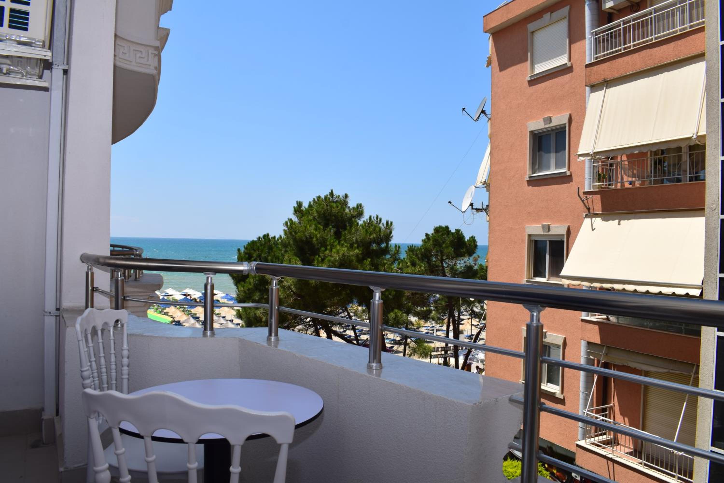 Alb's Apartment 2