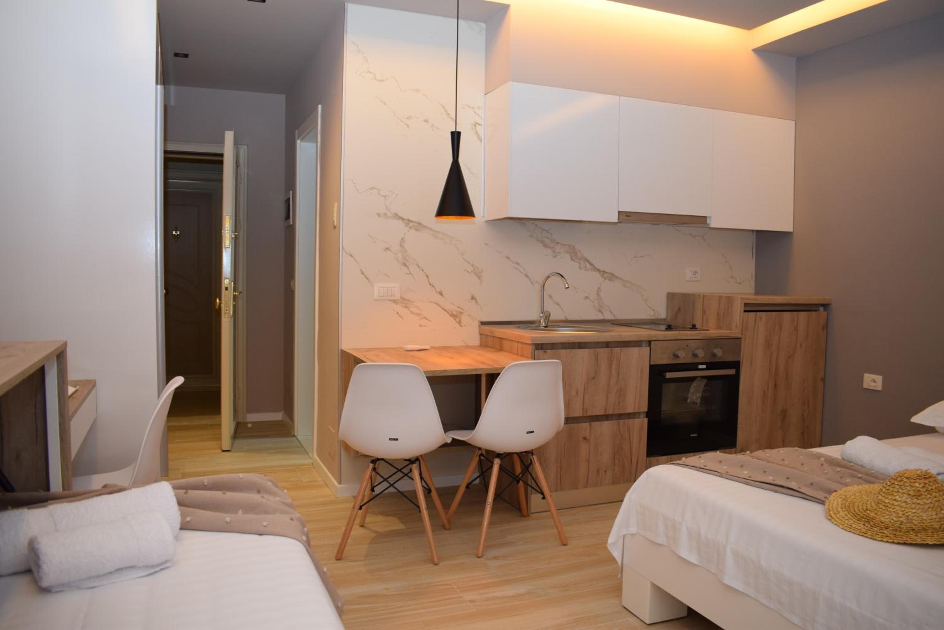 Alb's Apartment 2