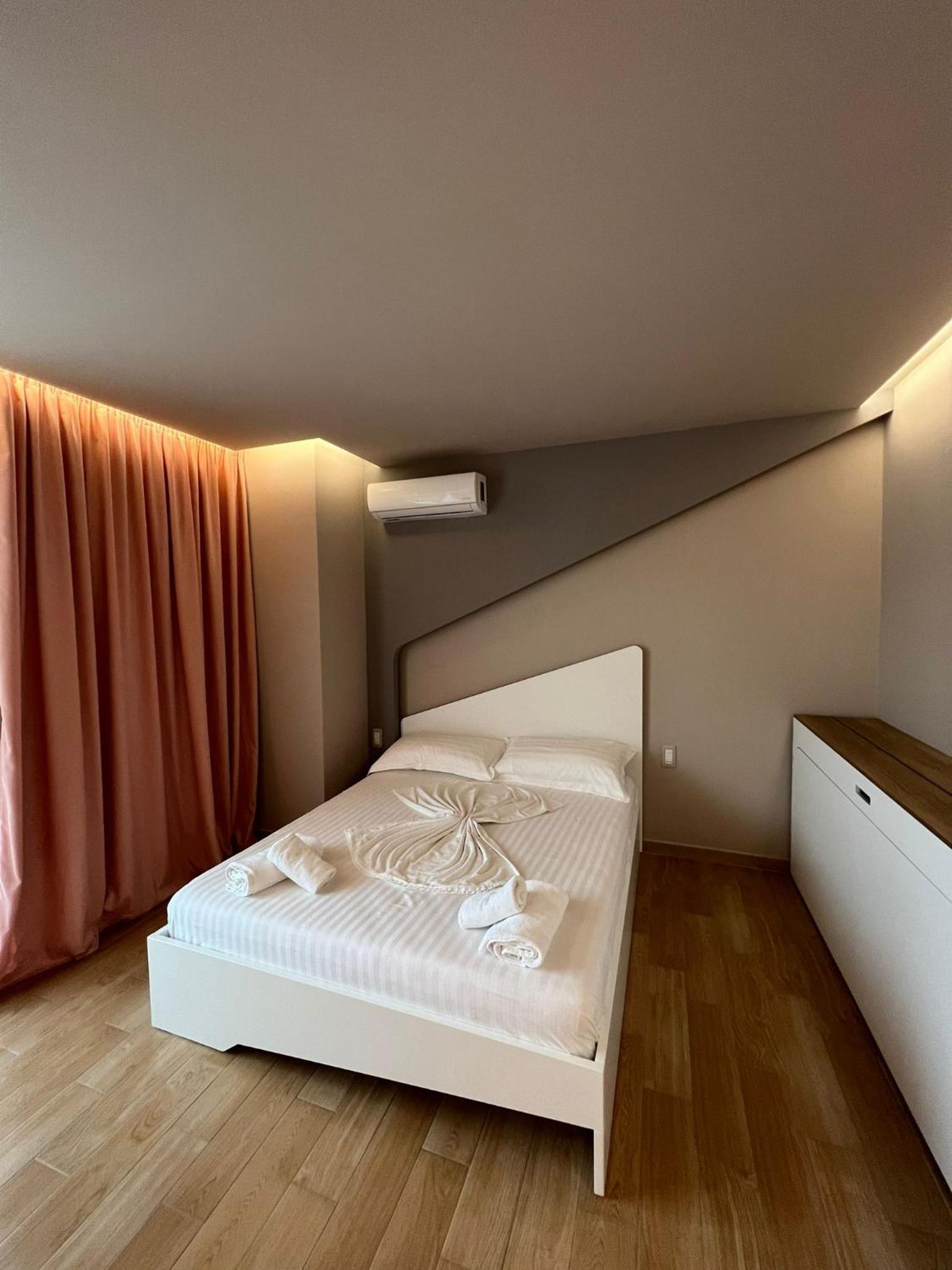Alb's Apartment 2