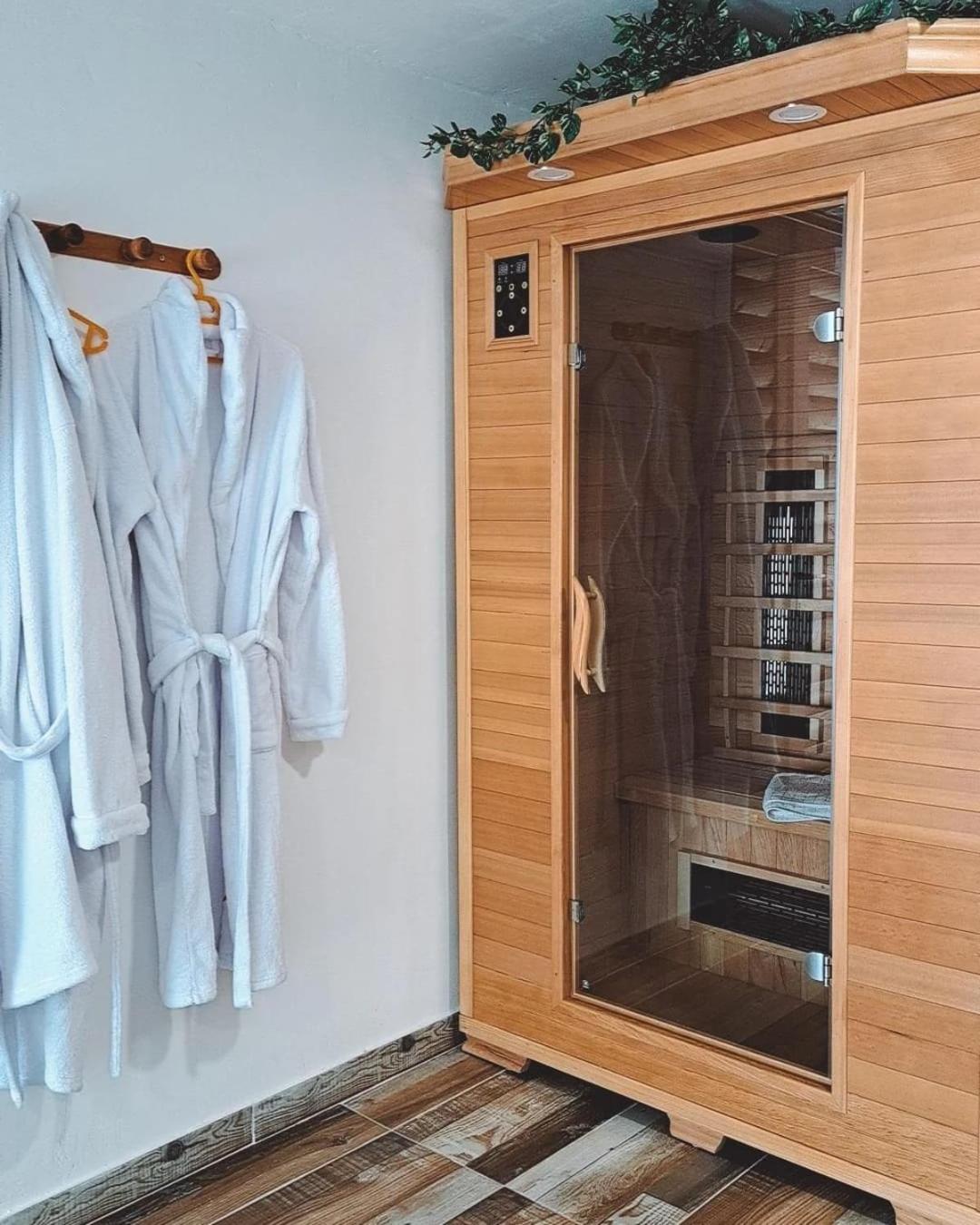 Vita Natura with sauna and jacuzzi view 3