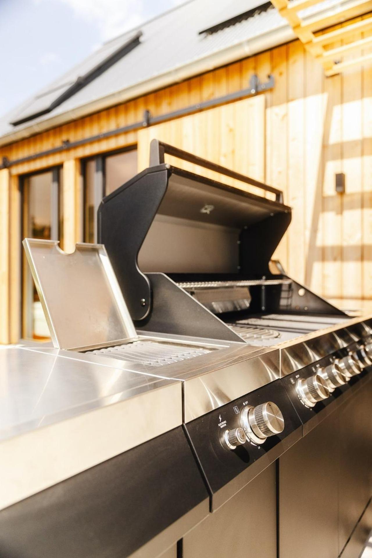 Das Farmhaus - Premium Ferienhaus - Auf den Moselhöhen - Pool, Sauna, Kino, Garten