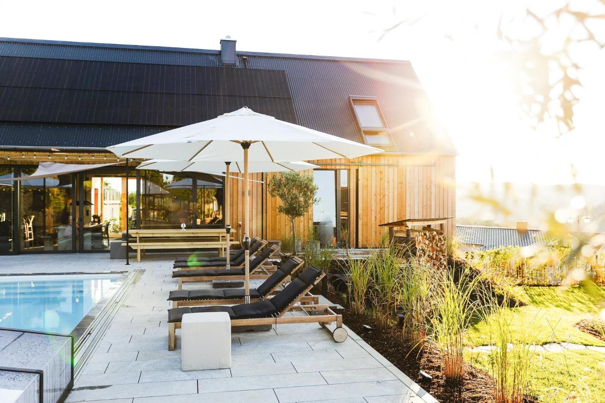 Das Farmhaus - Premium Ferienhaus - Auf den Moselhöhen - Pool, Sauna, Kino, Garten