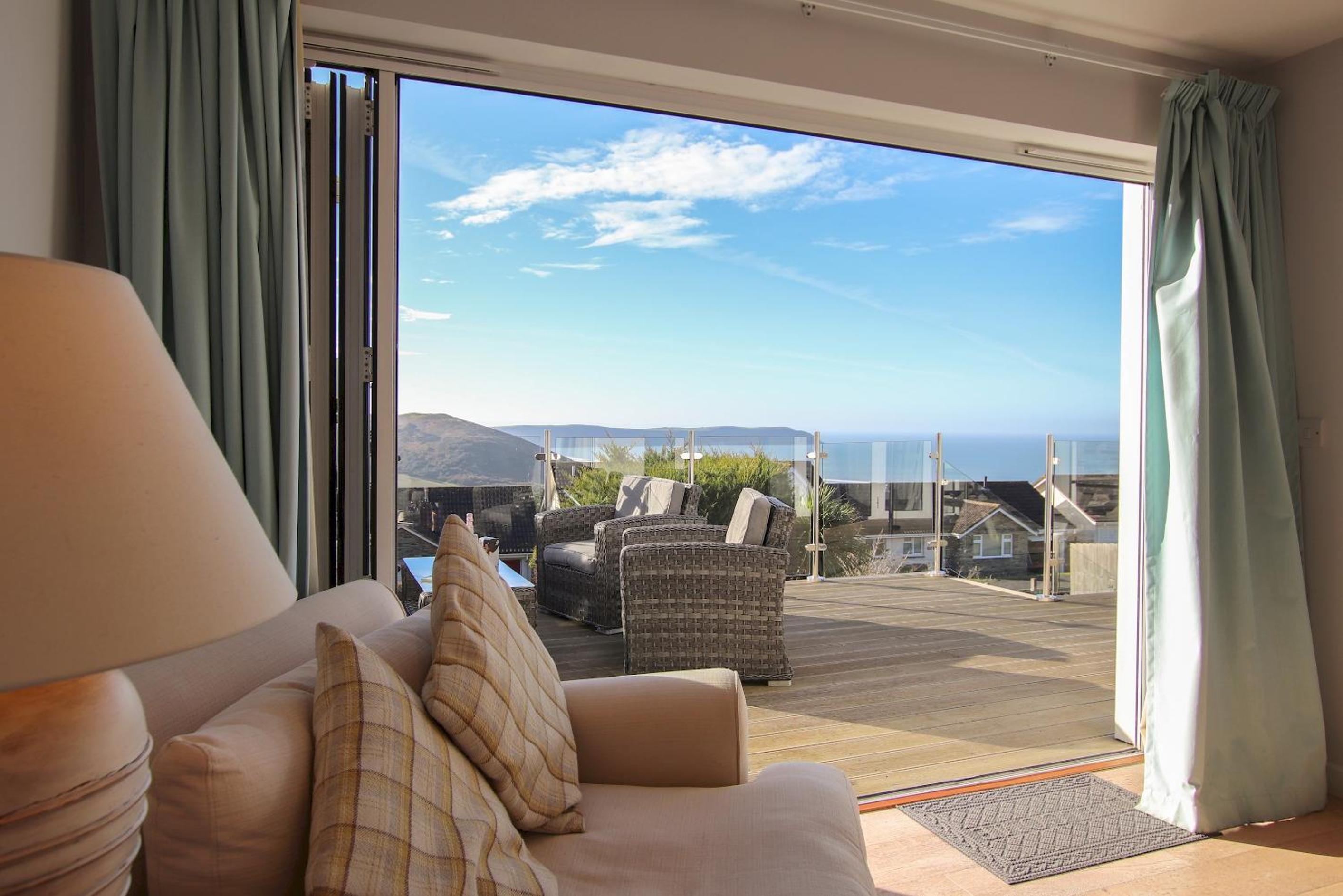 Coastal 3-bed retreat with sea views - Woolacombe view 2