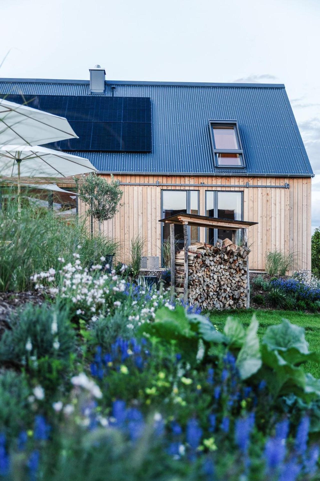 Das Farmhaus - Premium Ferienhaus - Auf den Moselhöhen - Pool, Sauna, Kino, Garten