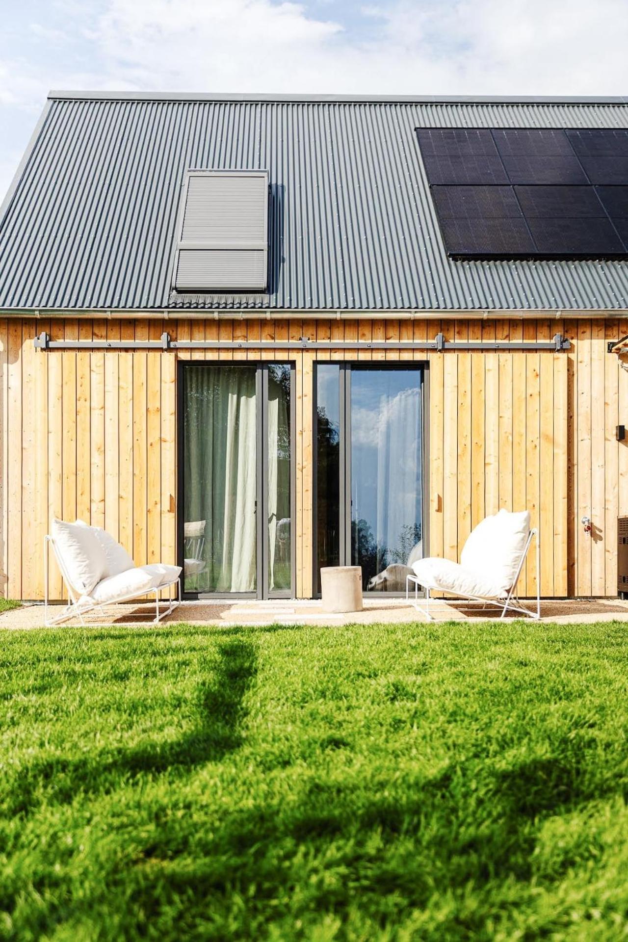 Das Farmhaus - Premium Ferienhaus - Auf den Moselhöhen - Pool, Sauna, Kino, Garten