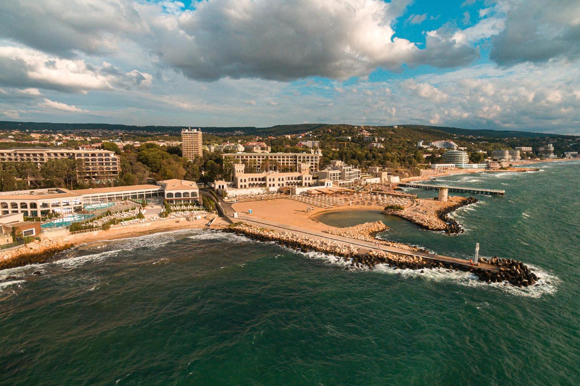 Luxury Apartments in complex Azur - next to the BEACH !