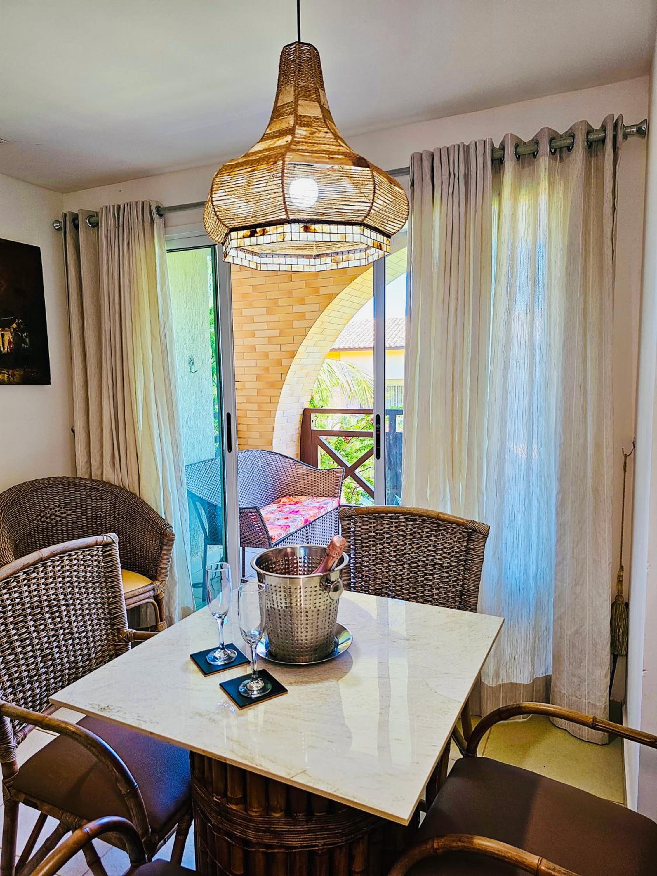 Casa Terracota Designer Couple Retreat , Pool , Walk to Pipa Centre