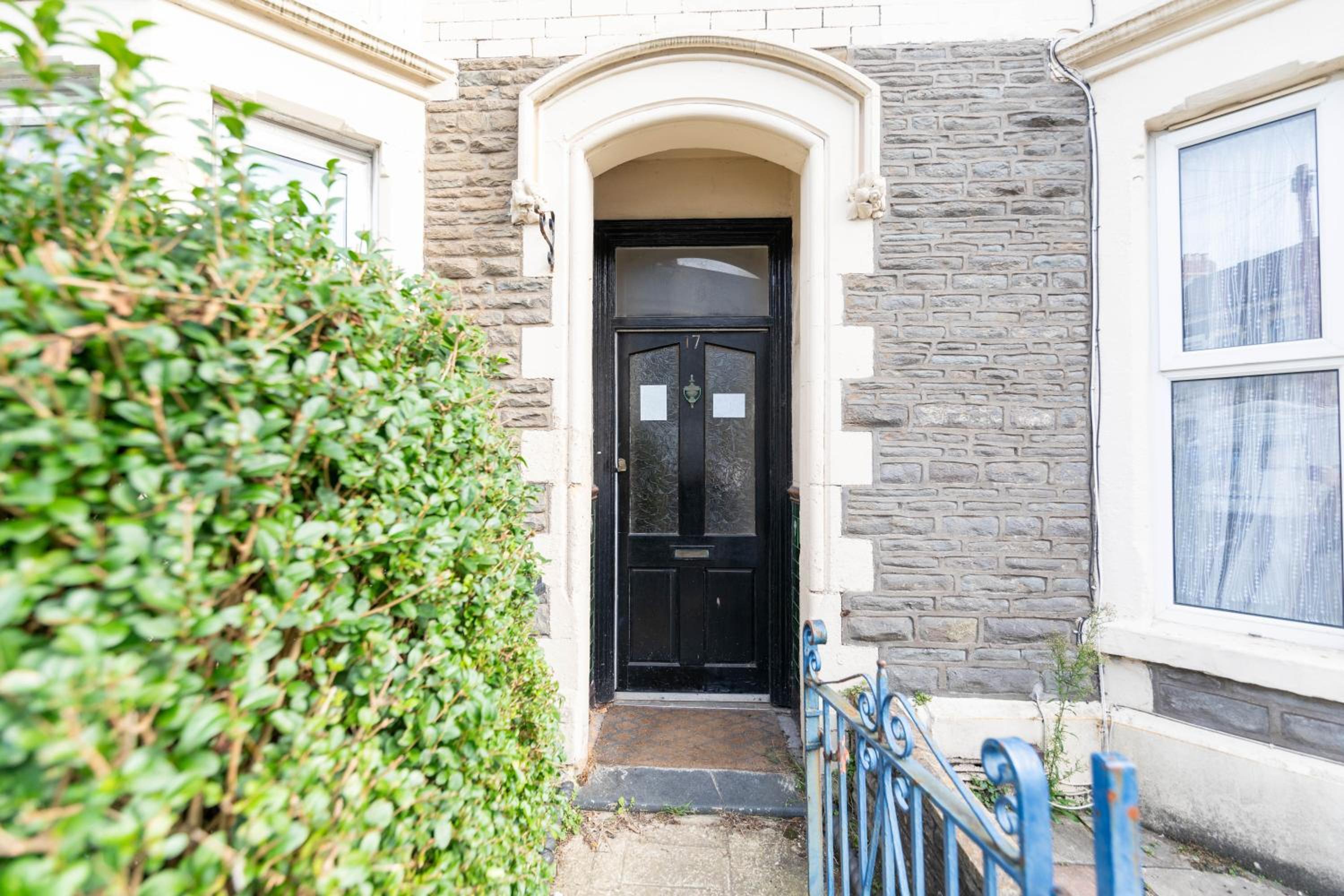 StayRight 3-Bed Home Near Central Cardiff- Sleeps 6, Twin Or King Beds