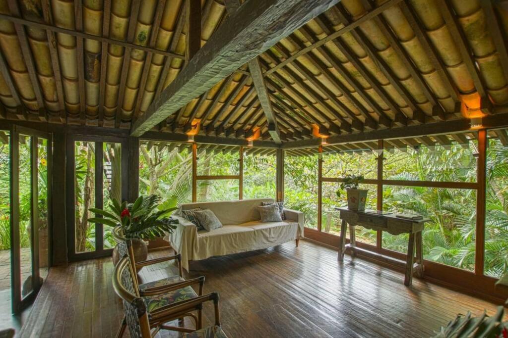 Casa Praia da Feiticeira Condomínio Fechado