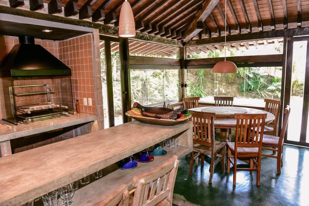 Casa Praia da Feiticeira Condomínio Fechado