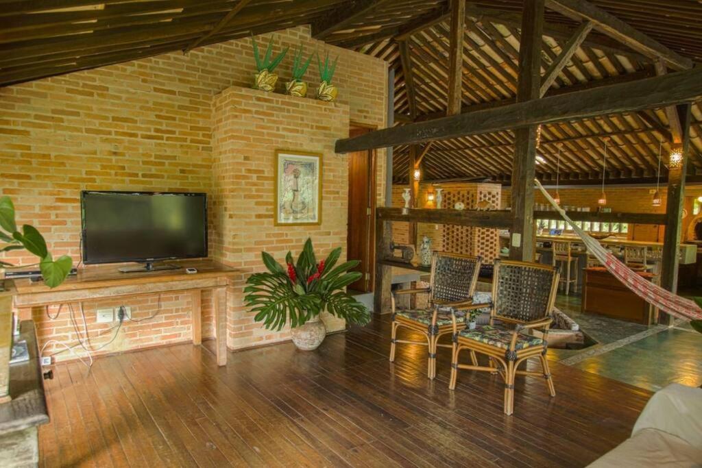Casa Praia da Feiticeira Condomínio Fechado