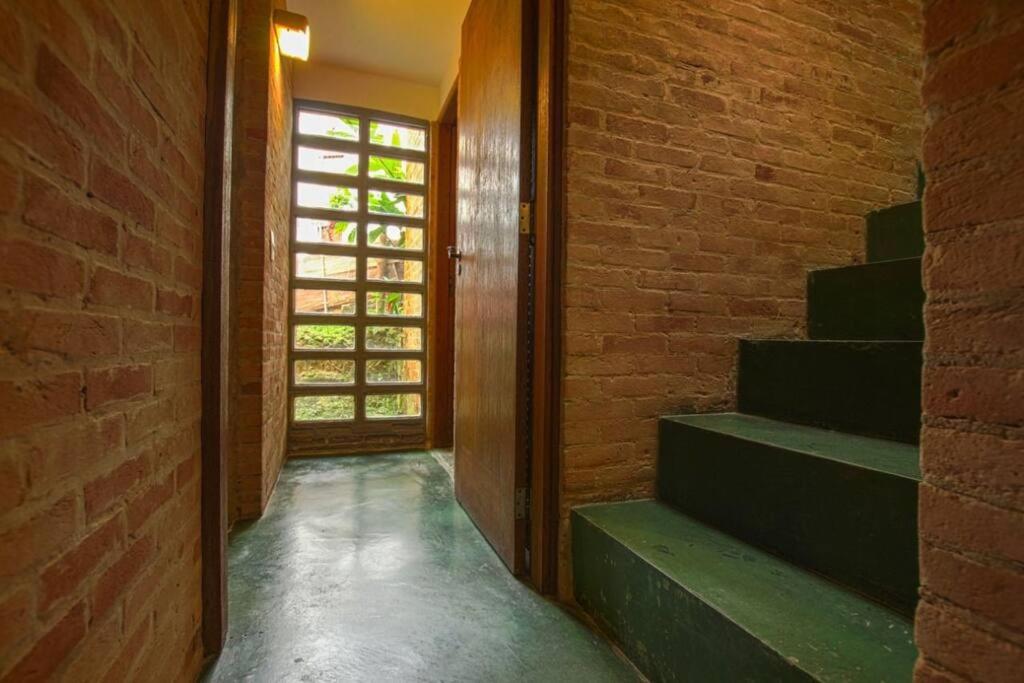 Casa Praia da Feiticeira Condomínio Fechado