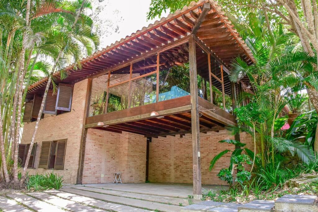 Casa Praia da Feiticeira Condomínio Fechado