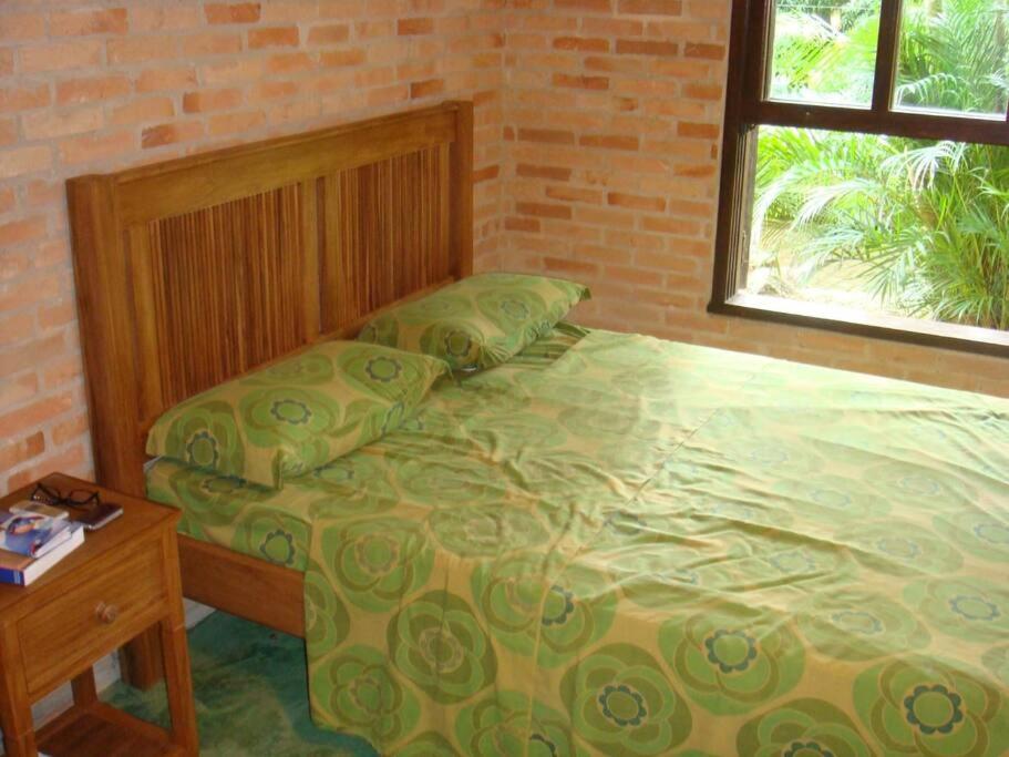 Casa Praia da Feiticeira Condomínio Fechado