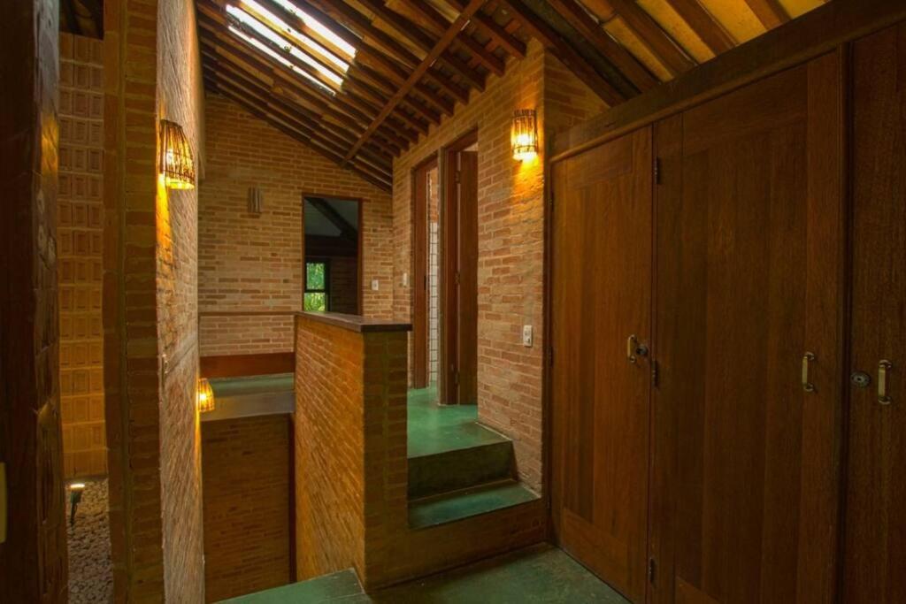 Casa Praia da Feiticeira Condomínio Fechado