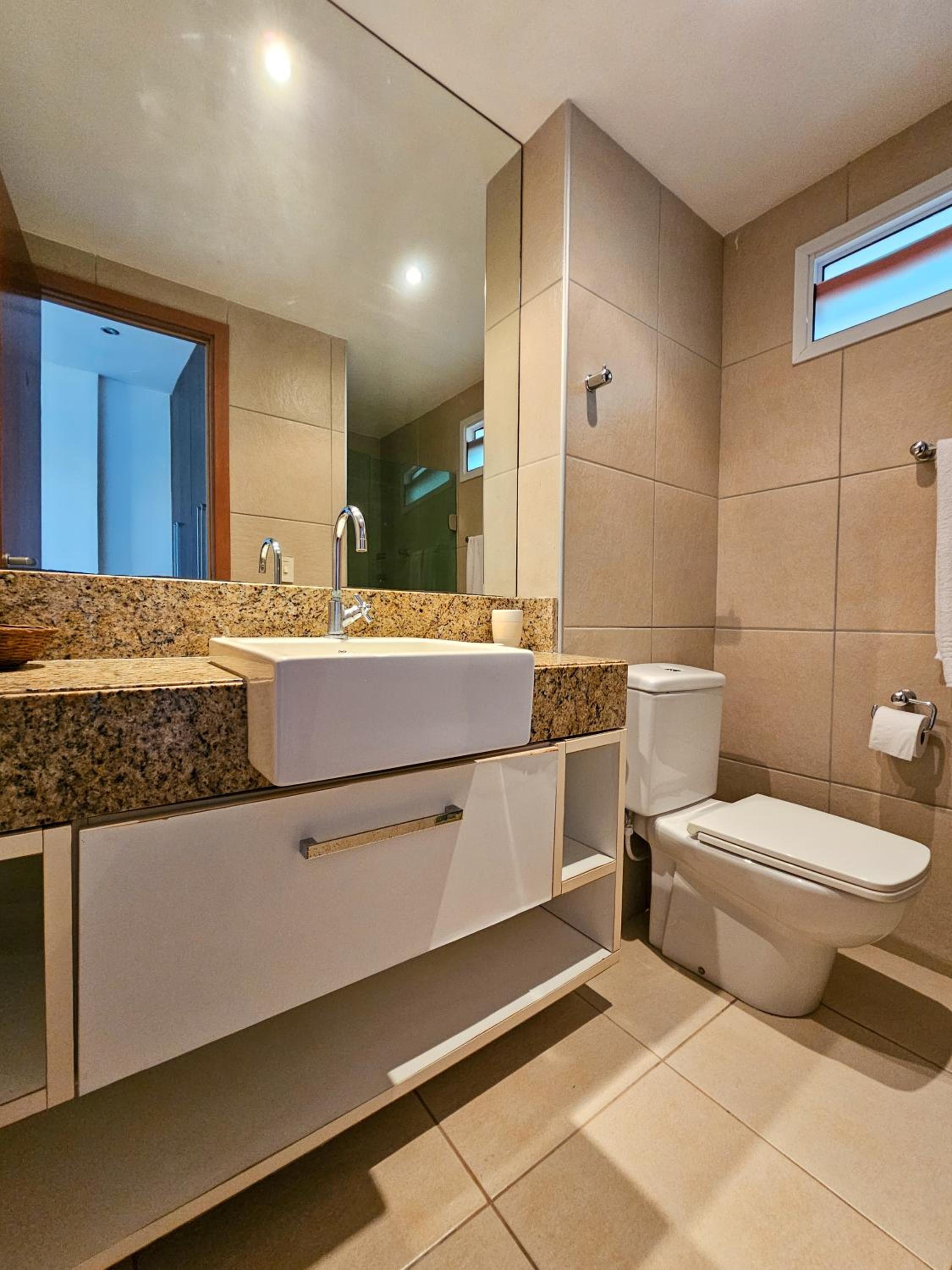 Casa Terracota Designer Couple Retreat , Pool , Walk to Pipa Centre