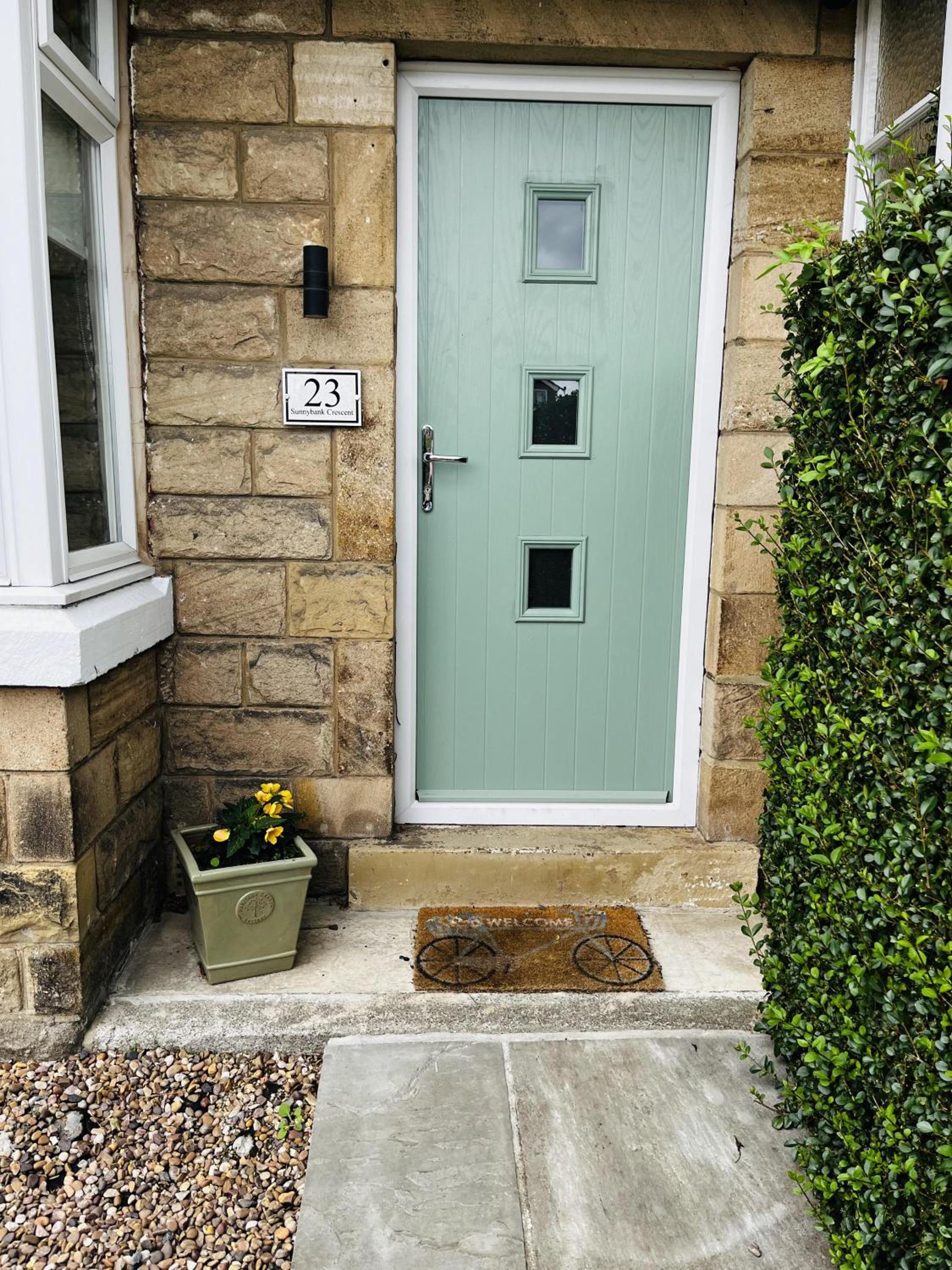 Stylish 2-Bed Cottage in the heart of Yorkshire view 3