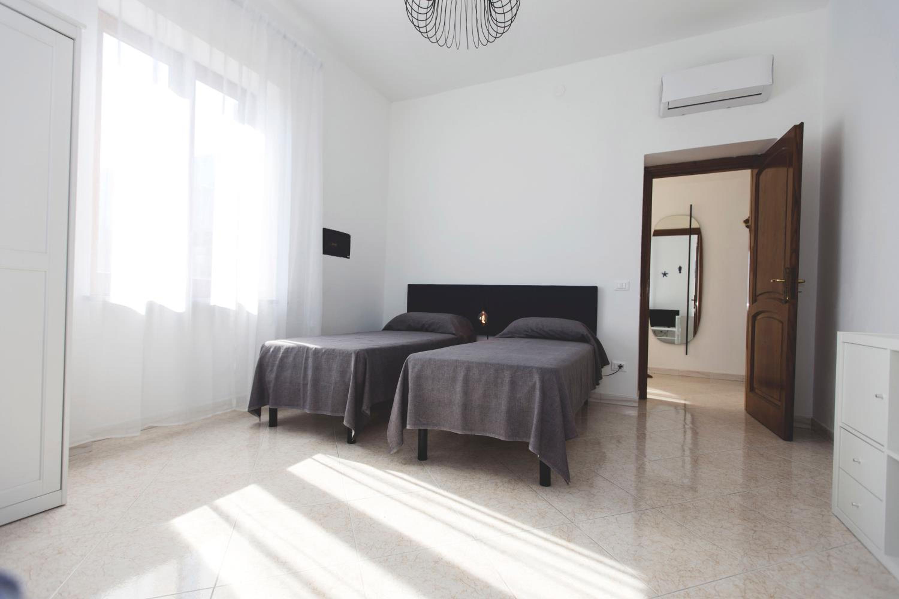 Brecchembè - Holiday Home in the center of Lacco Ameno view 5