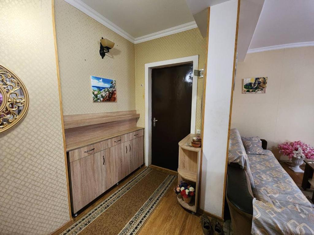 Apartment on David Aghmashenebeli Avenue