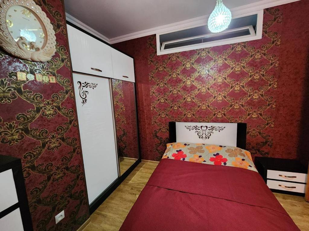 Apartment on David Aghmashenebeli Avenue