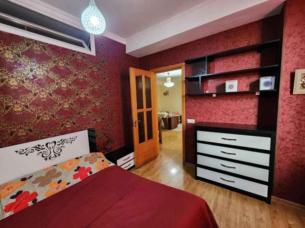 Apartment on David Aghmashenebeli Avenue