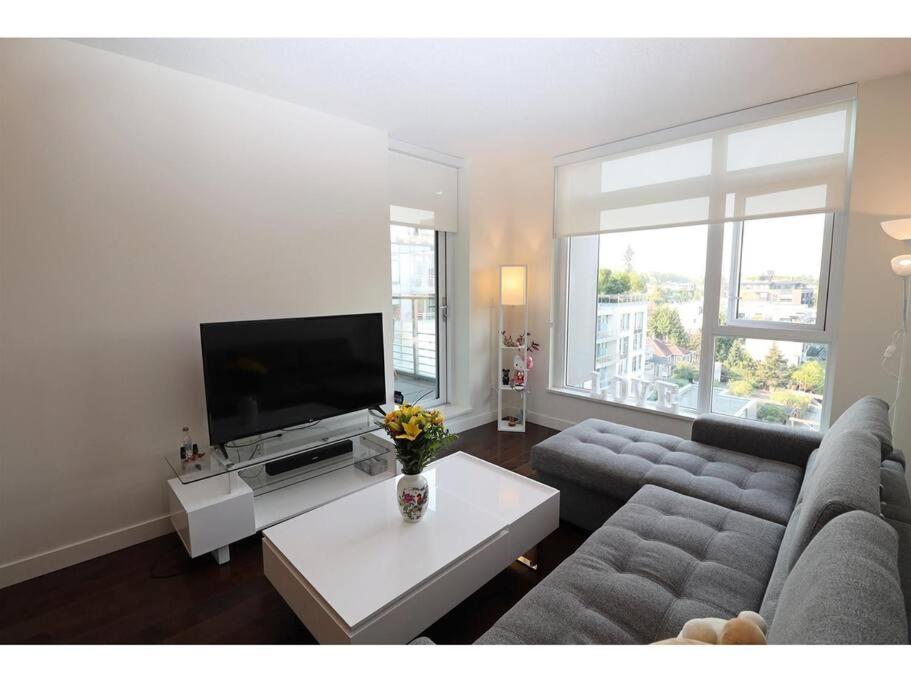 Cambie&Elizabeth Park 2BDR/Parki