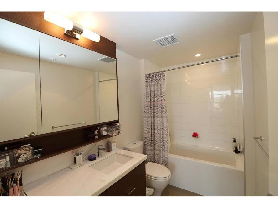 Cambie&Elizabeth Park 2BDR/Parki