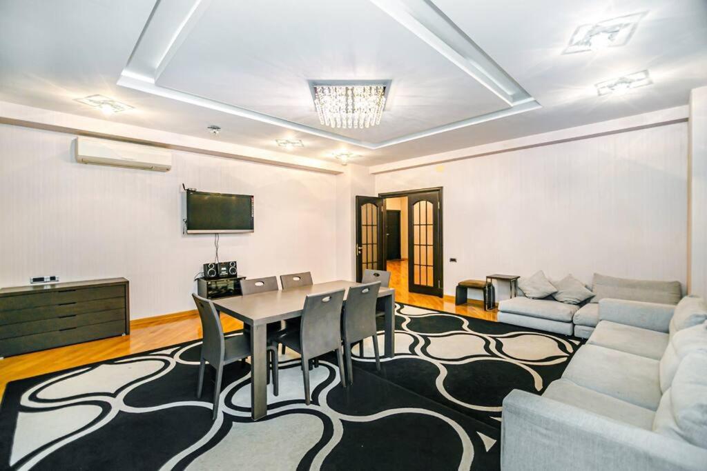 Baku Apartment PRMD 85