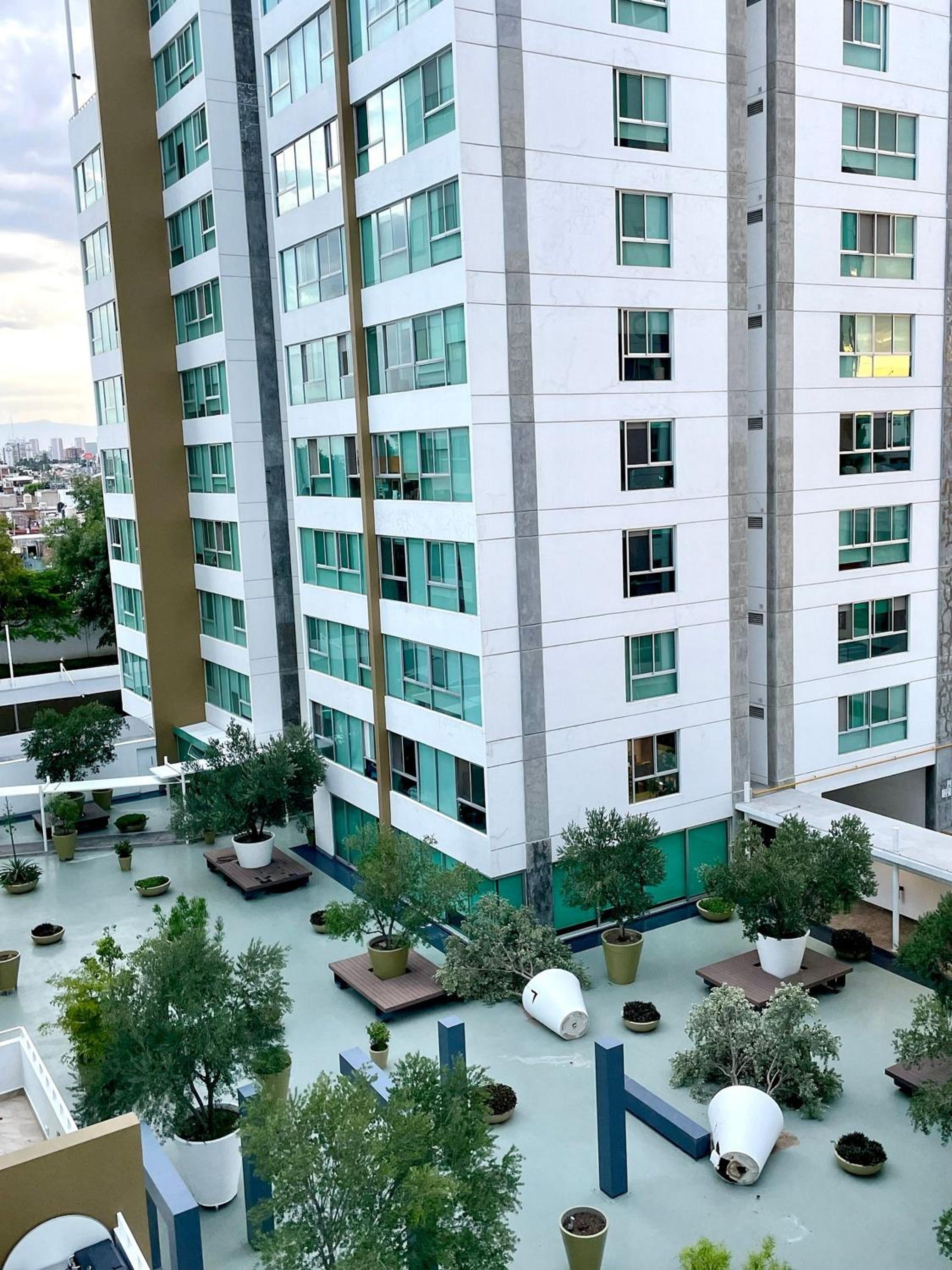 3 Bed sheets with pool and Gym in "Uno Urban Life view 5