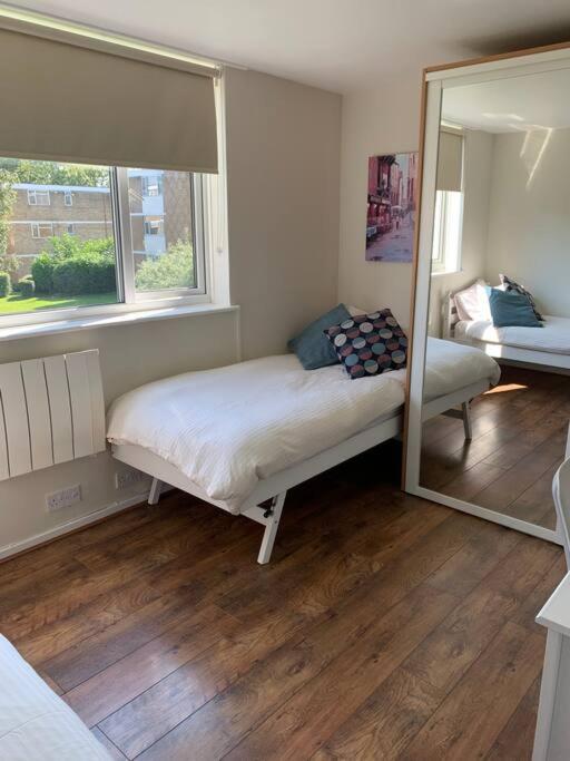 Spacious 2 Bed Elstree Borehamwood Hertfordshire