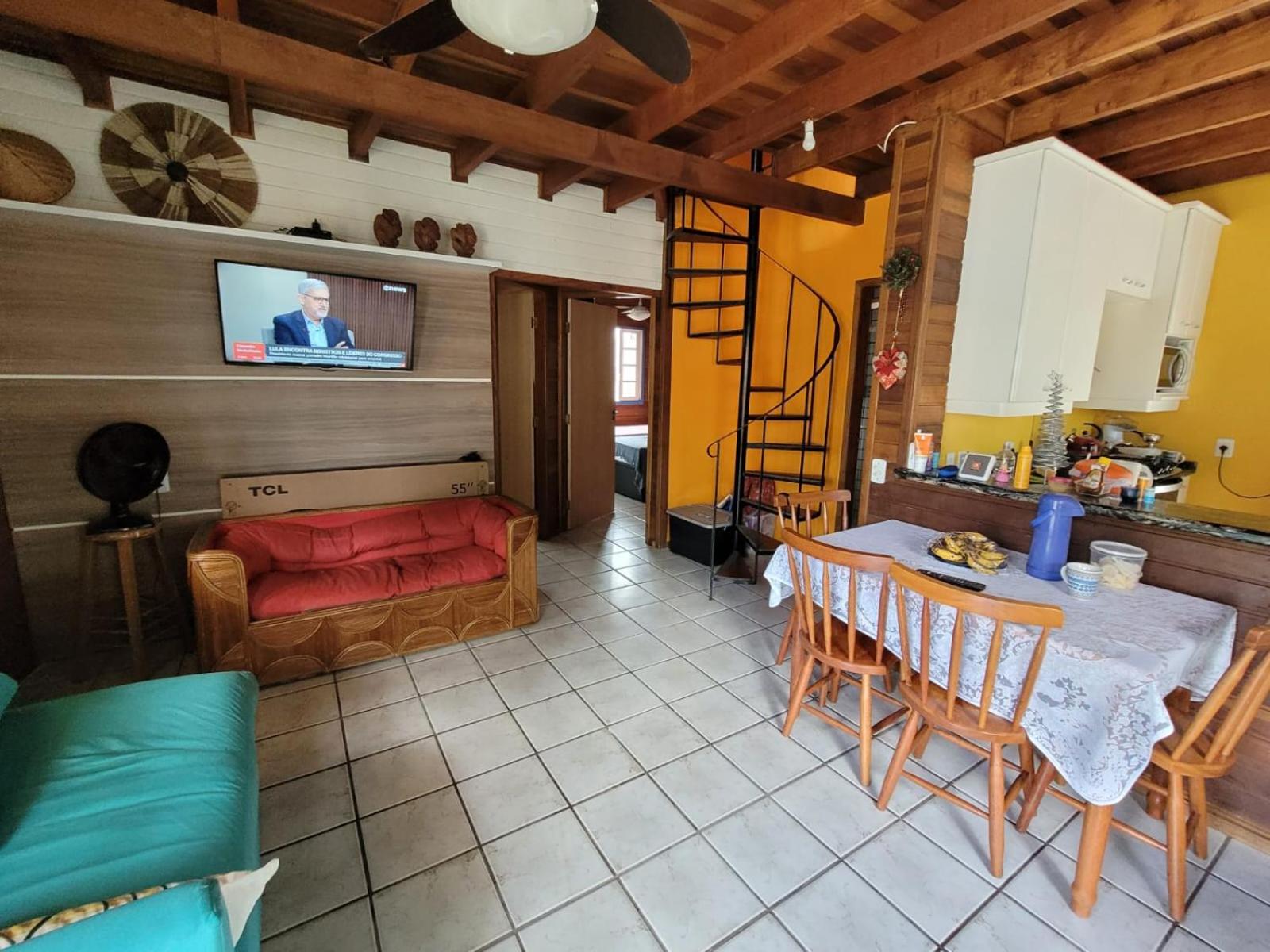Casa com piscina ingleses 0161